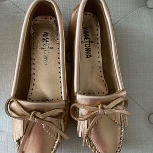 Minnetonka leather moccasin